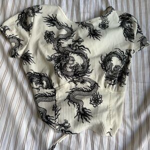 Black and White Dragon Print Women's Short Sleeve Top
